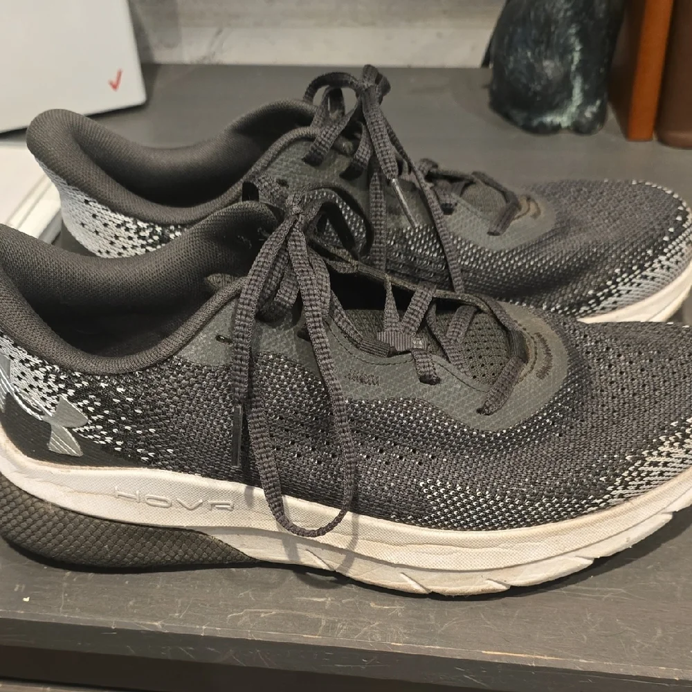 Under Armour Black and White Sneakers - Picture 2 of 3